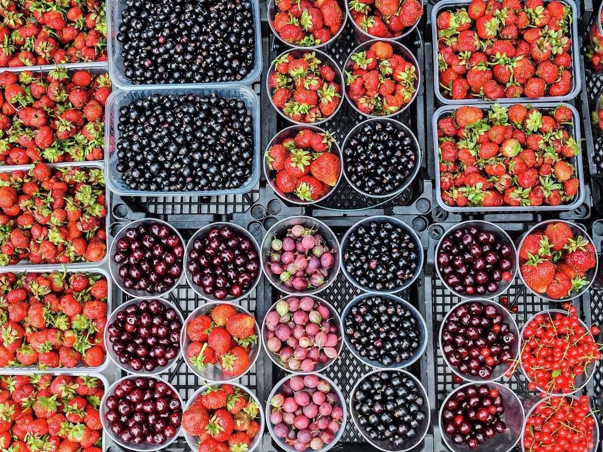    Продажа ягоды в Костроме | © РИА Новости / Алексей Куденко