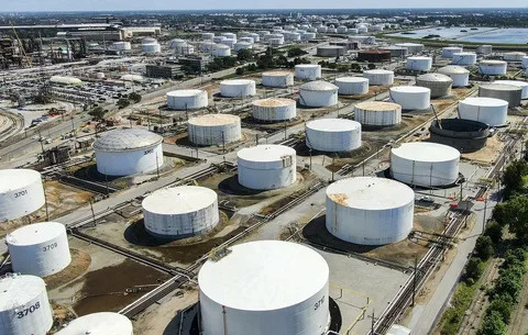 Стратегические запасы нефти США упали до минимумов 1983 года