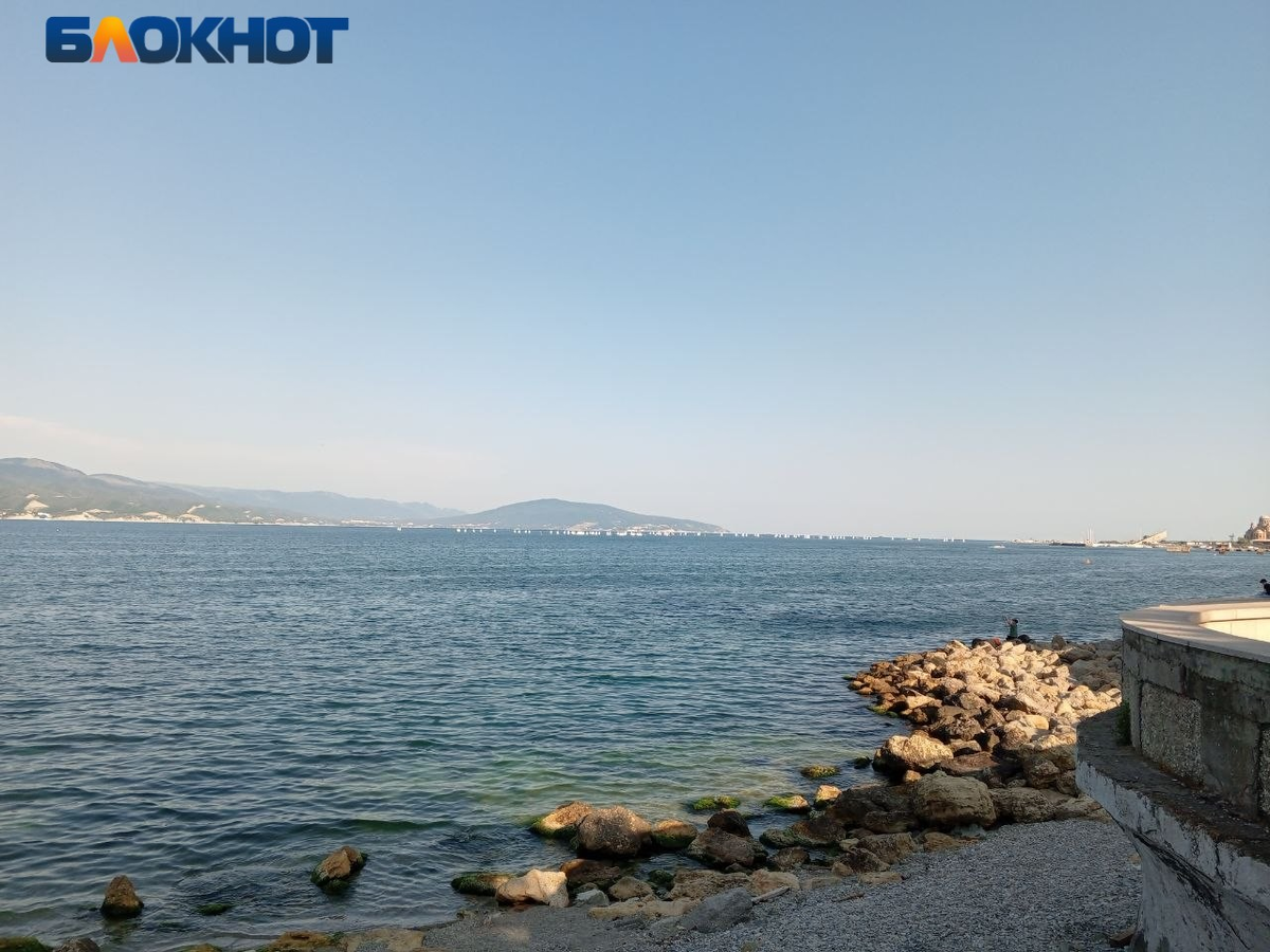Побережье Черного моря в районе Мысхако