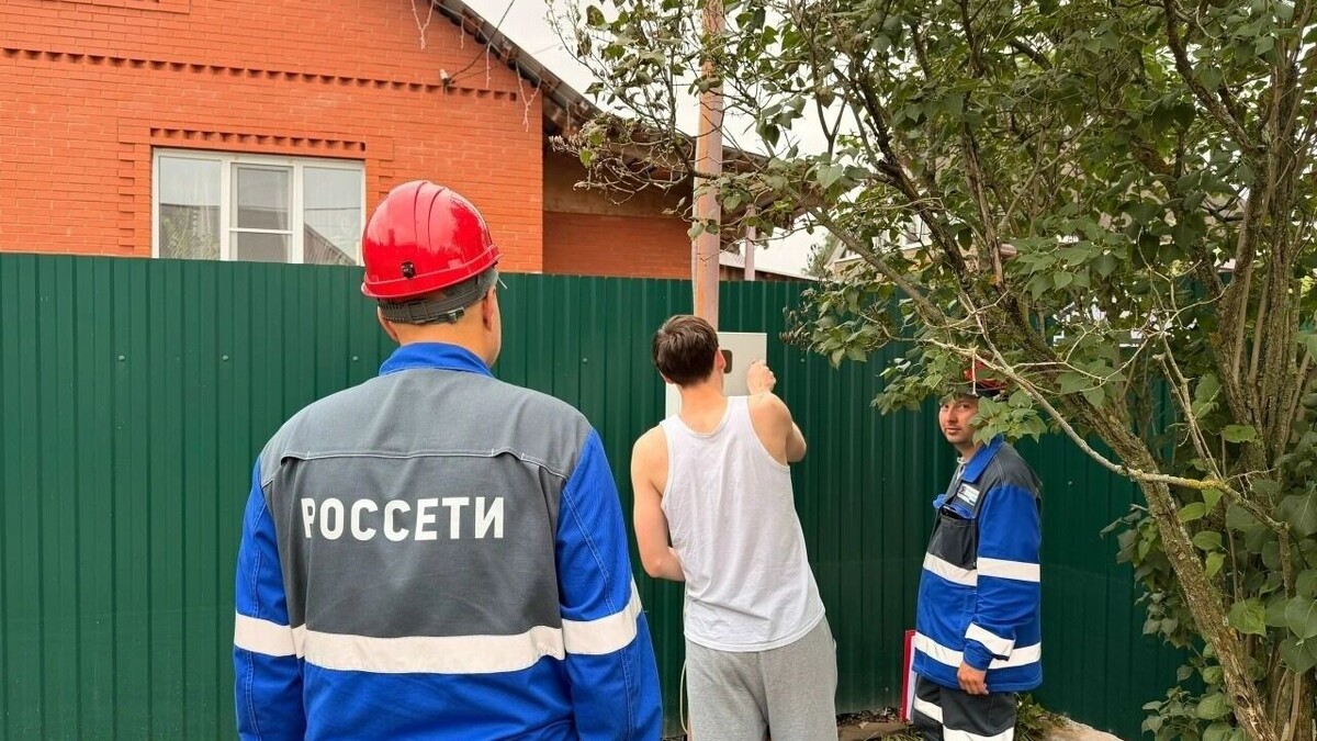    В дома жителей Глазова возвращают свет и газ   глава Глазова Сергей Коновалов/vk.com