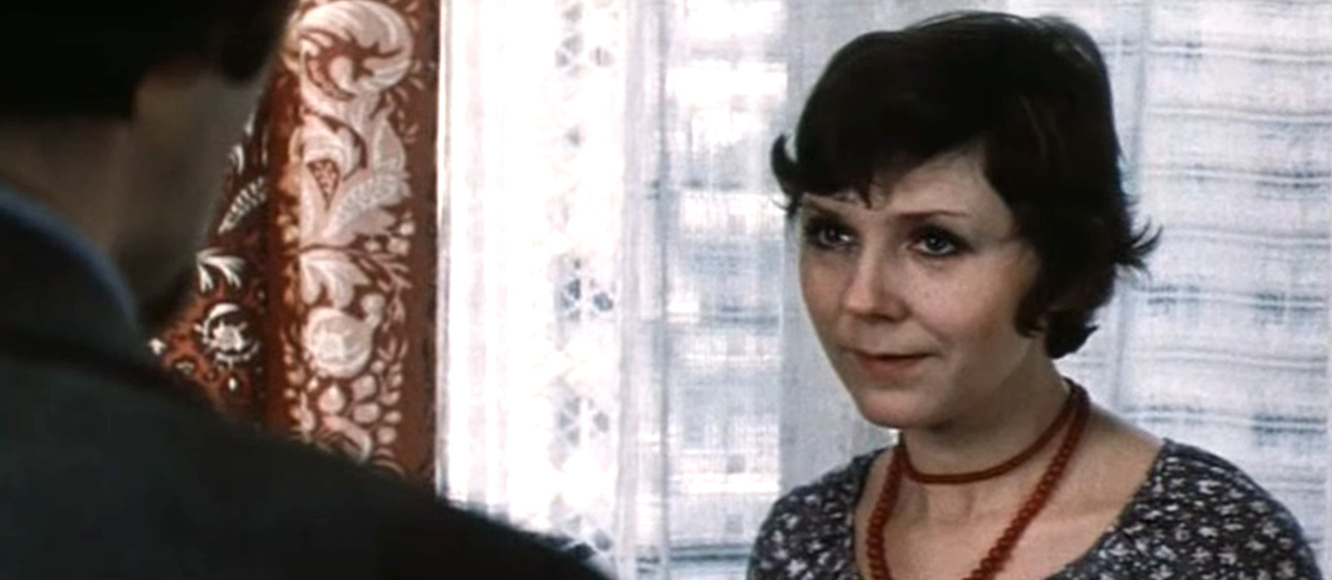 Елена Наумкина в роли Тони. Кадр из кинофильма "Ожидание", 1980 г., режиссер Борис Яшин, сценаристы Валерий Демин, Людмила Демина, композитор Владислав Казенин (скриншот)