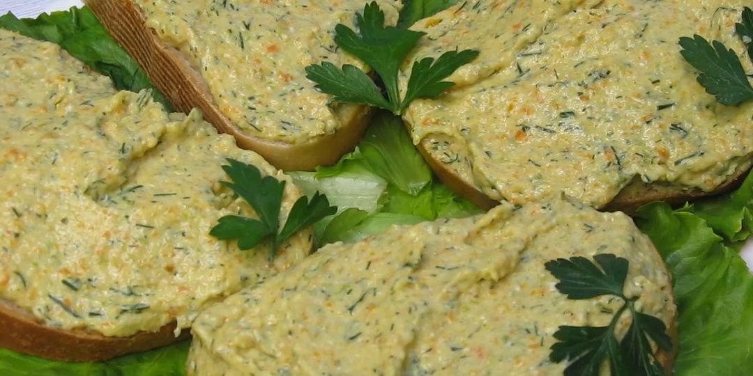 Я в шоке, это безумно вкусно! А главное — быстро, сытно и копейки стоит. Просто бомбическая намазка для бутербродов!