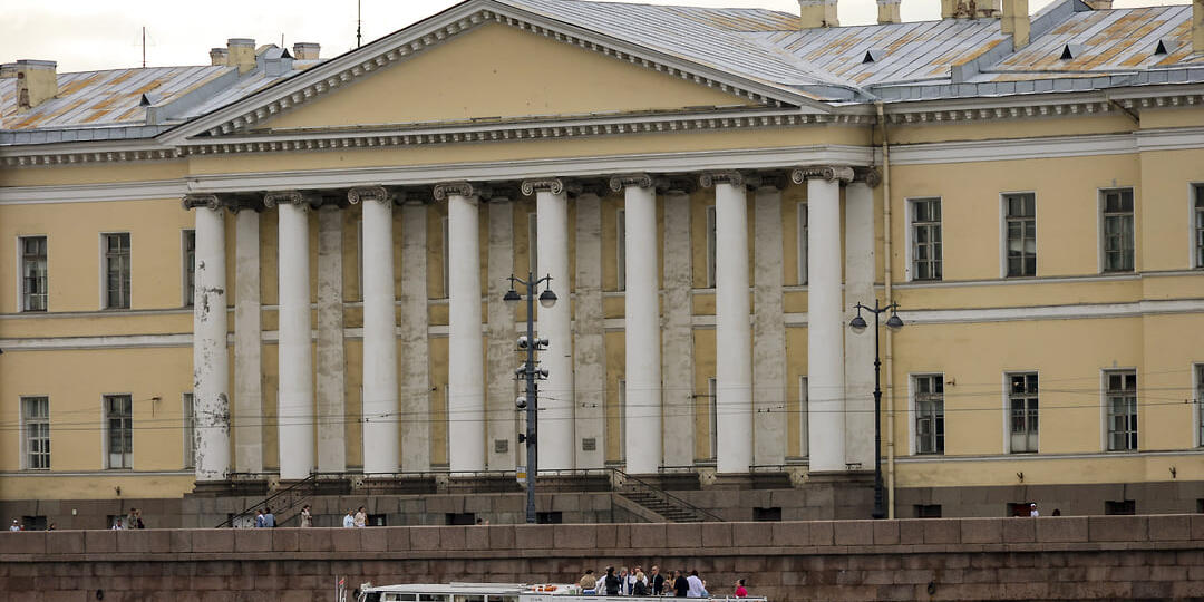 В Петербурге отреставрируют Академию наук на Университетской набережной