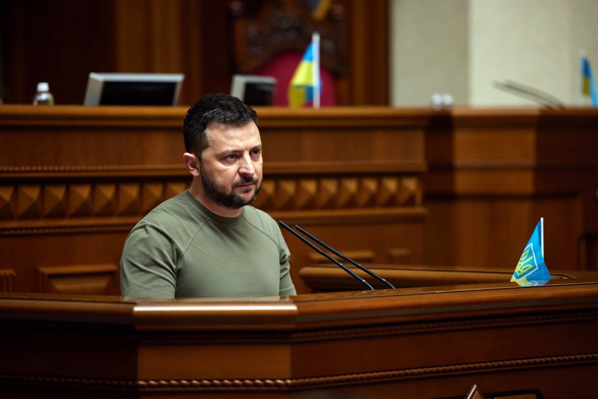     Минобороны и Генштаб не смогли обрести единство, заявил Зеленский