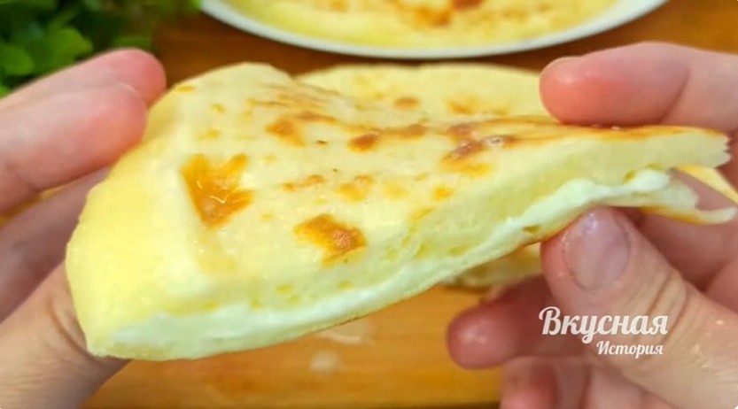 Специально запасаюсь кефиром, мукой и сыром, чтобы готовить такой завтрак чаще. 🤭Ленивые Хачапури