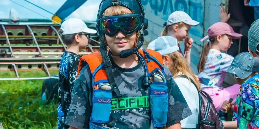 Воспитанники детского лагеря познакомились с работой Ивановского аэроклуба ДОСААФ России