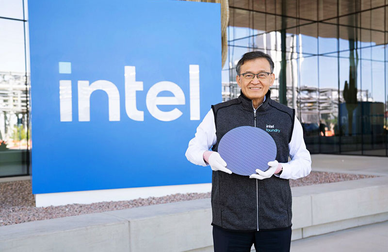 Intel вырывается вперёд: чипы нового поколения уже сходят с конвейера