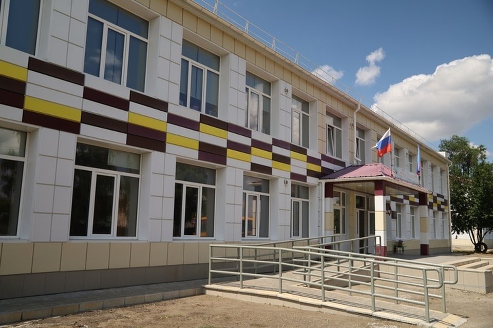    В Бондаревской гимназии завершается капитальный ремонт Валерия РАЗИНА