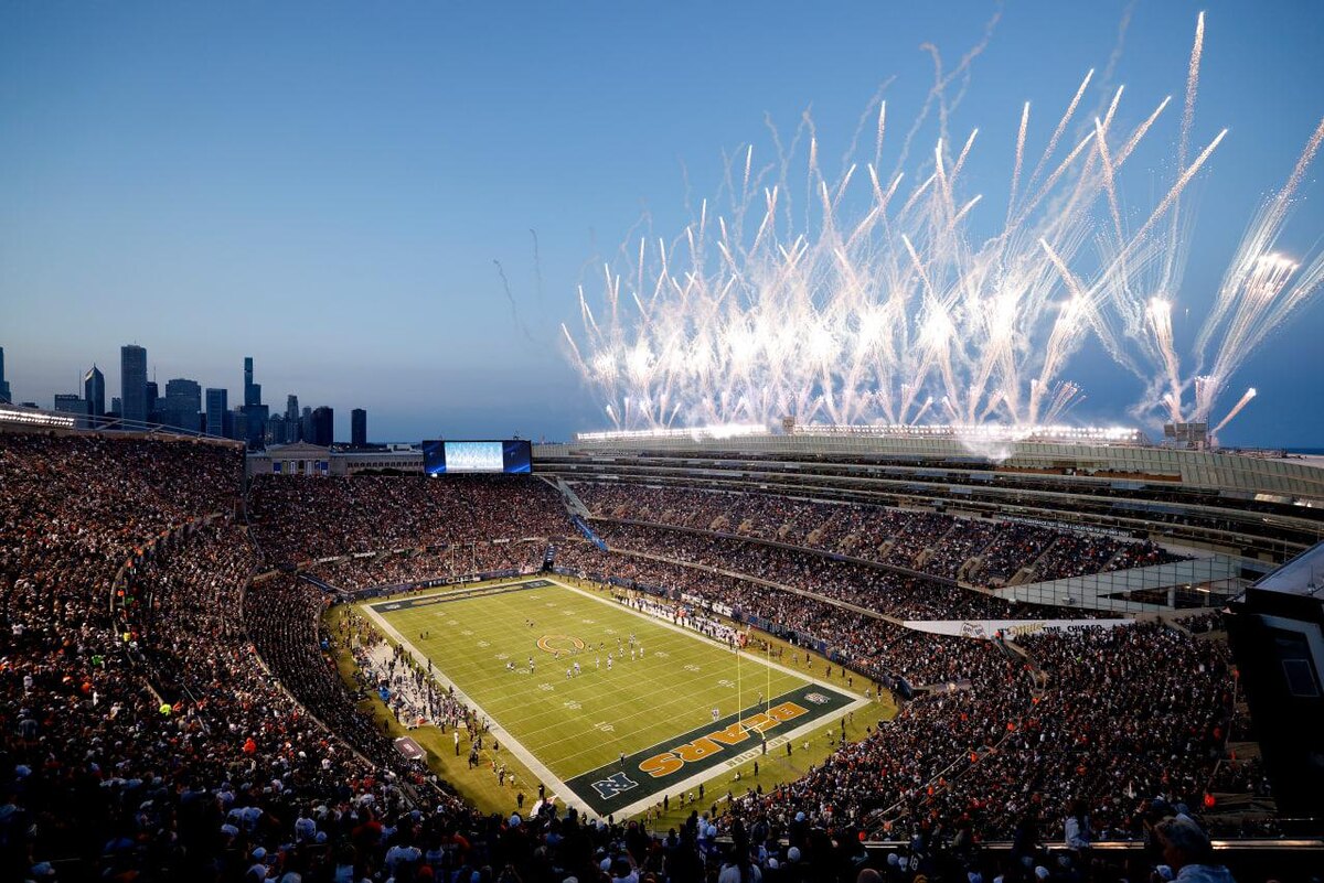 Michael Reaves / Getty Images📷Стадион Soldier Field в Чикаго