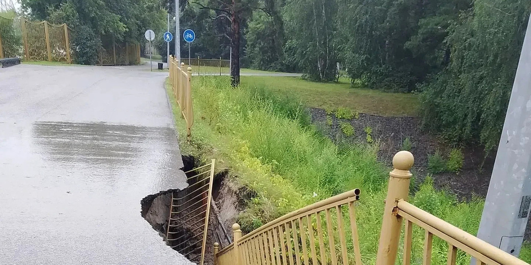 В Гилёвской роще в Тюмени устраняют последствия непогоды