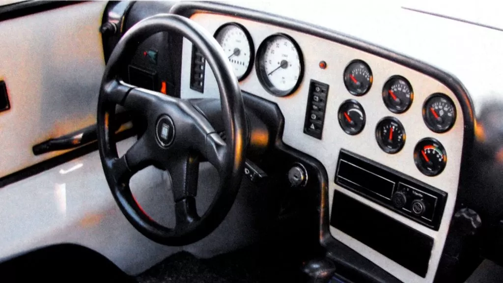 Забытые спорт кары. MTX Tatra V8 чешских, серии, После, который, Праге, автомобиль, производство, Здравствуйте, компания, получила, почти, заказов, экземпляров, начала, ограниченной, Когда, проект, продан, этого, октябре