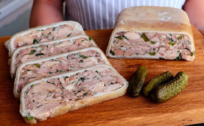 Как из простого мяса создать сочную закуску вместо колбасы
