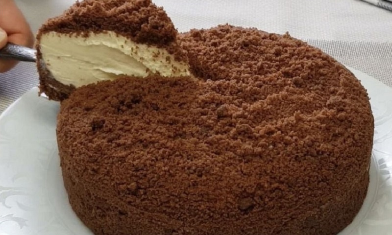 Рецепт сметанного торта с шоколадным печеньем: очень вкусный и нежный десерт
