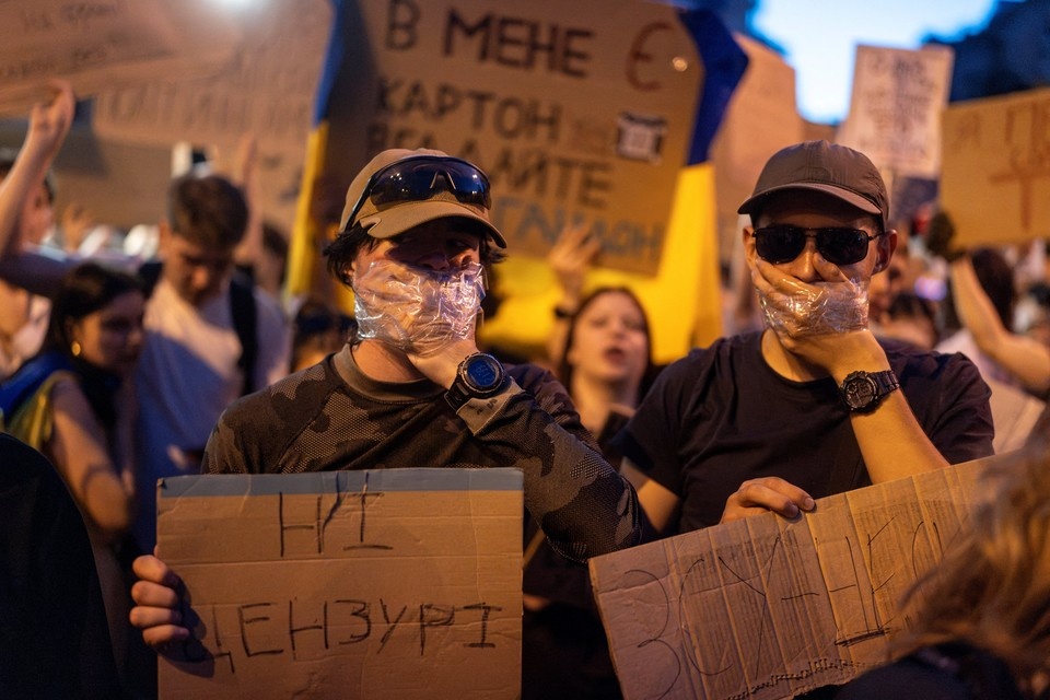    В Киеве митинги в поддержку Федорова переросли в акции с критикой Зеленского REUTERS