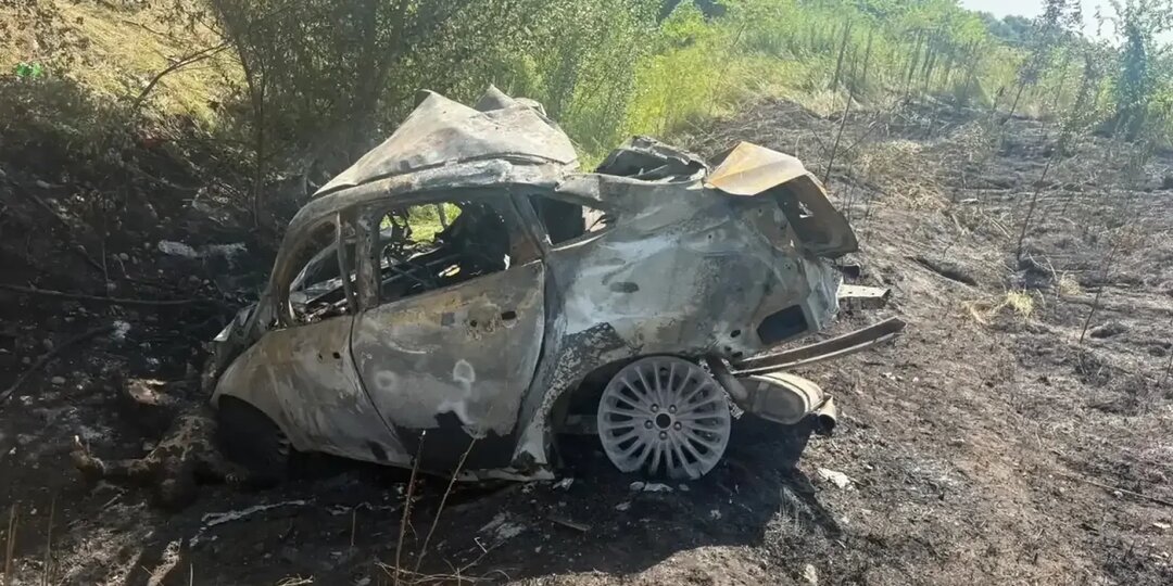 На Ставрополье иномарка съехала с дороги и загорелась: скончались два человека