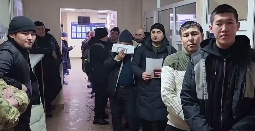 «Берём то, что сами построили»: мигранты из Средней Азии ответили россиянам, недовольным раздачей им квартир