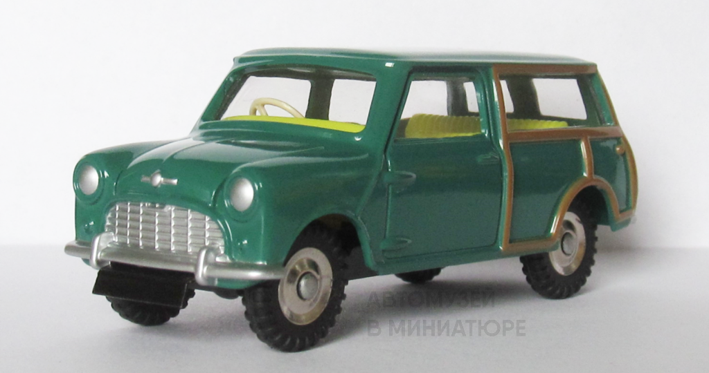 Morris Mini-traveller (реплика Dinky Toys 197). Mini, который получился чуть меньше, чем надо