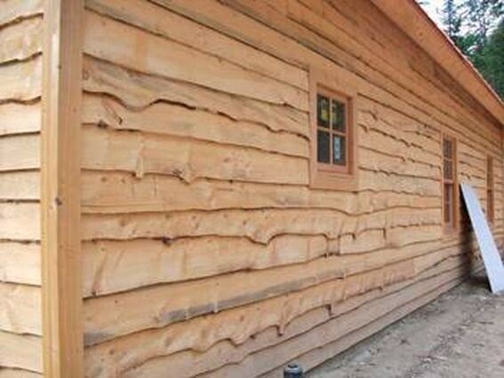 Самый дешевый сайдинг для фасада загородного малоэтажного дома – не винил, а дерево, а кто этого не знал, то пусть знает