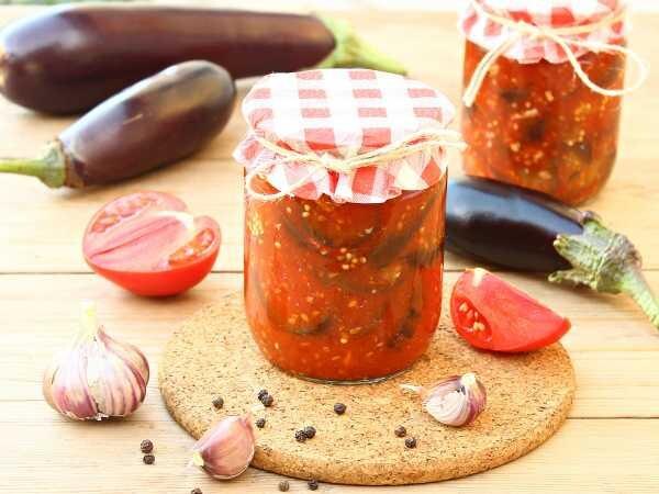 Баклажаны с помидорами на зиму — вкусная заготовка, которую съедают первой
