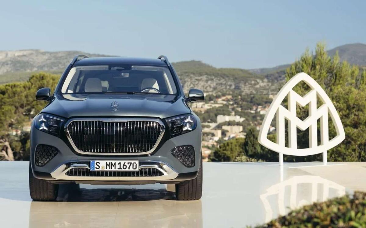 ИИ, золото в фарах: представлен новый Maybach GLSMercedes показал Maybach GLS с новым мотором V8 и искусственным интеллектом
📷
📷
📷
📷
📷
📷
📷
📷
