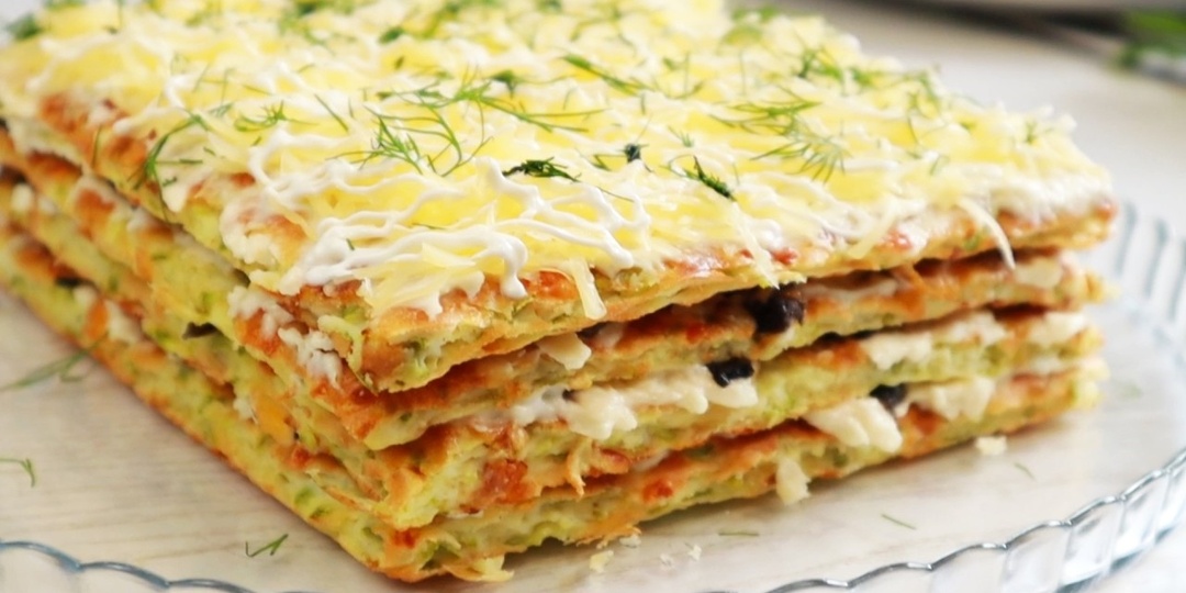 Закусочный торт из кабачков с шампиньонами и сыром в духовке — без жарки коржей