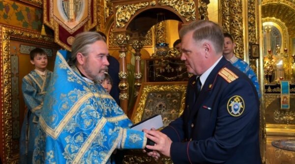 Священник из Калмыкии был ранен, но спас ребенка от мужчины с ножом