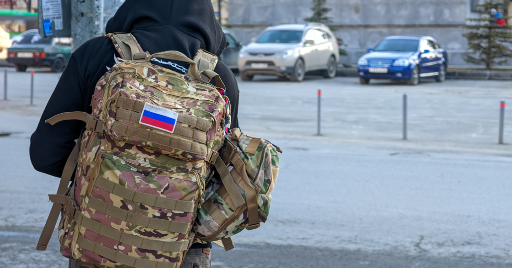 Осужденным за контрабанду разрешили служить по контракту. И еще восемь новостей ночи