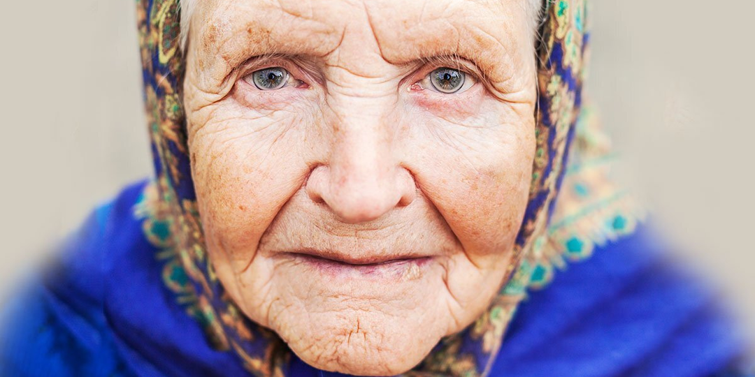 Как нужно отвечать на вопрос «Как дела» и еще 5 фраз бабушки, которые изменят жизнь