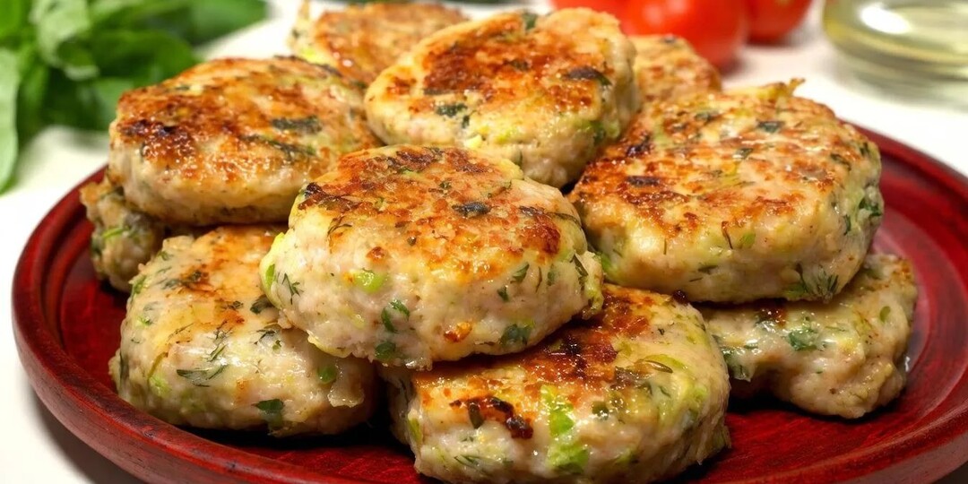 Готовим котлеты из кабачков и куриного филе