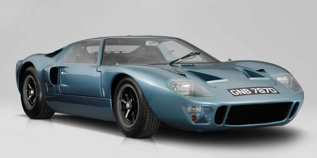 Ford GT40: как $1,8 миллиона и шесть лет борьбы заставили Ferrari замолчать на самой длинной трассе мира