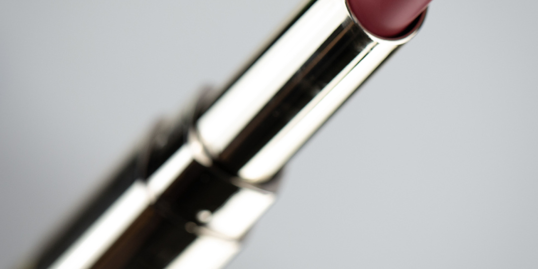 Когда губам нужен комфорт, а глазам — красивая картинка. Помада Note Iconic Sheer Lipstick