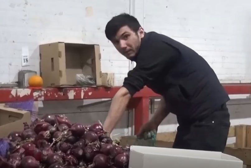 «Берут рынок за рынком»: член СПЧ Кабанов раскрыл, какая из диаспор мигрантов стремительно набирает силу в России