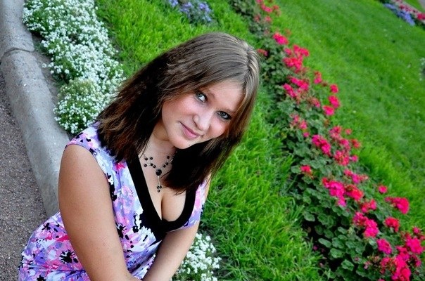 Прошла Детдом, психушку, пережила домогательства родного дяди, осталась без жилья, но всё равно верит в Господа