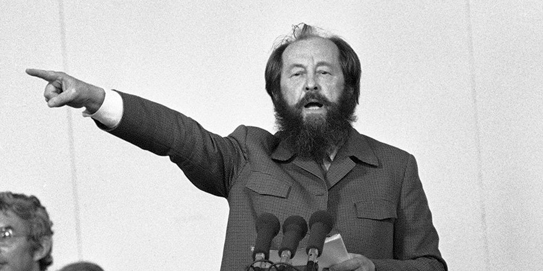 Кому нужны памятники Солженицыну в сегодняшней России