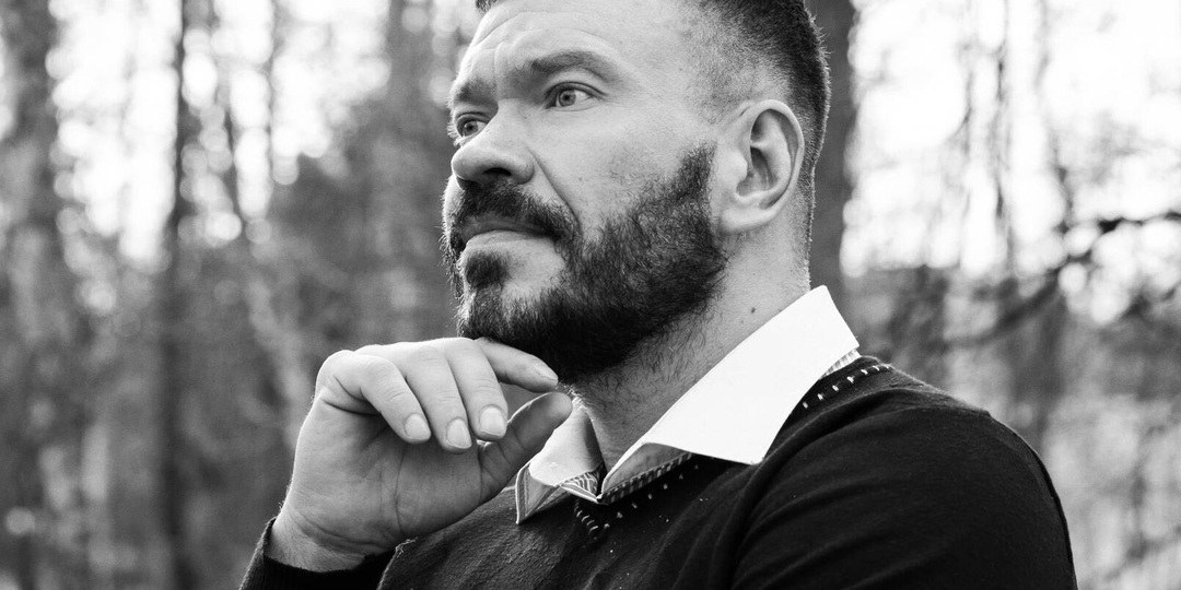 Умер в реанимации 43-летний актер сериала «Шаманка» Василий Заржецкий