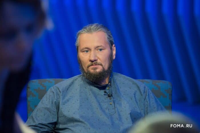 Максим Сырников: "Люди, которые сейчас переезжают из города в деревню, розовых очков не носят"