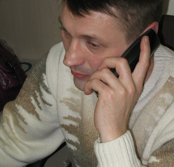 «Слушай, а пожрать у тебя есть что, я твой холодильник уже минуты три разглядываю». Артём зашёл ко мне впервые и начал наводить "порядки"