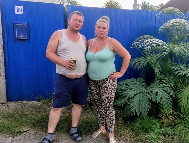 Нейрофото у типичного забора.