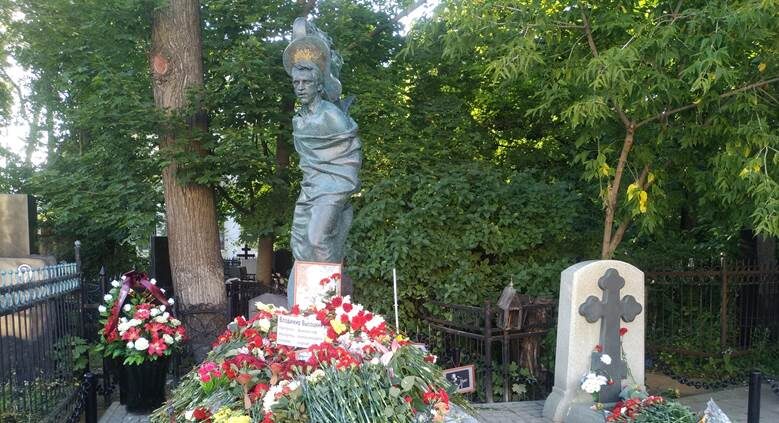 Владимир Высоцкий. 46 лет назад погасла звезда талантливого актера и гениального поэта второй половины 20 века