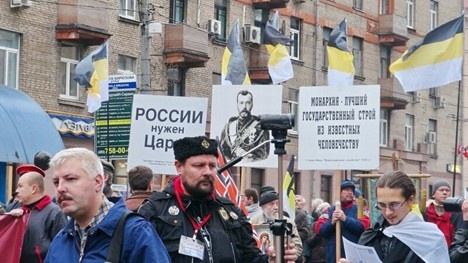 Как монархисты стирают советский период и переписывают историю