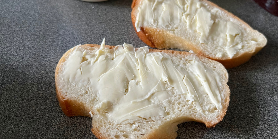 Холестерин не любит 7 продуктов по утрам: включите в рацион для здоровья сосудов после 60 лет