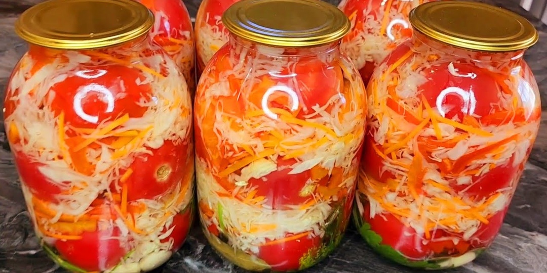 Помидоры с капустой на зиму: простой и очень вкусный рецепт хрустящей закуски