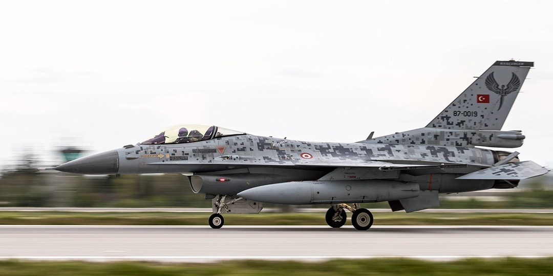 Турция направила F-16 для патрулирования воздушного пространства Балтии