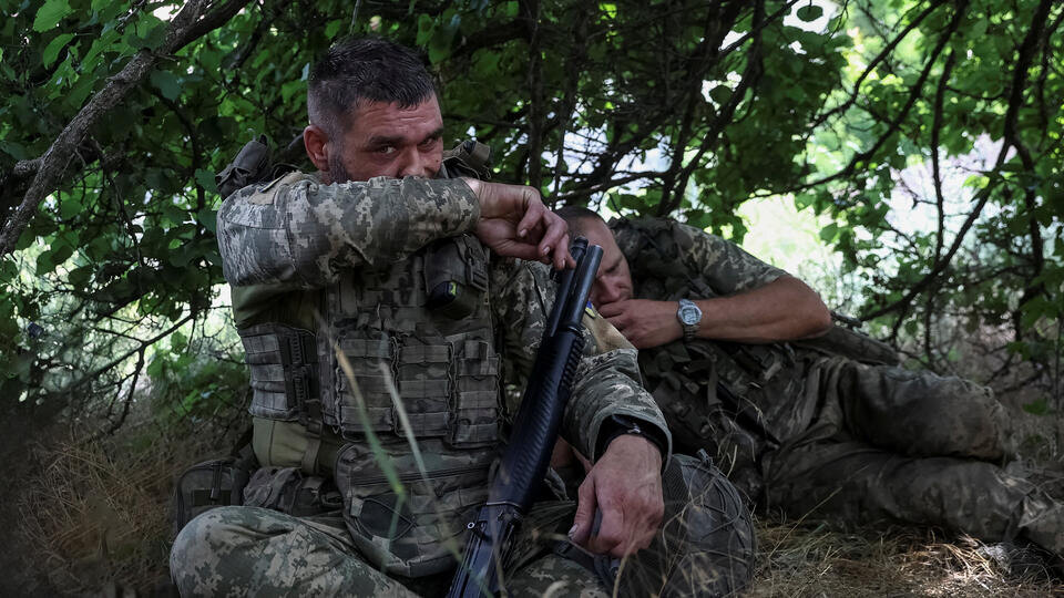 Боевики ВСУ прыгали через костер в качестве физподготовки