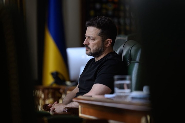 Зеленский снял розовые очки: глава киевского режима заявил об адской зиме и призвал готовиться к худшему