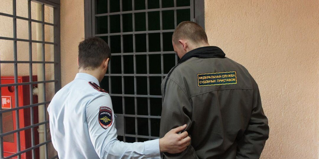 Когда можно привлечь судебного пристава к уголовной ответственности за его незаконные действия и даже бездействия