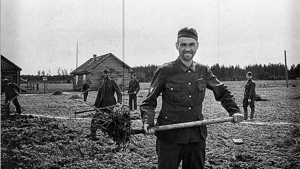 Пленный немец на работах в СССР