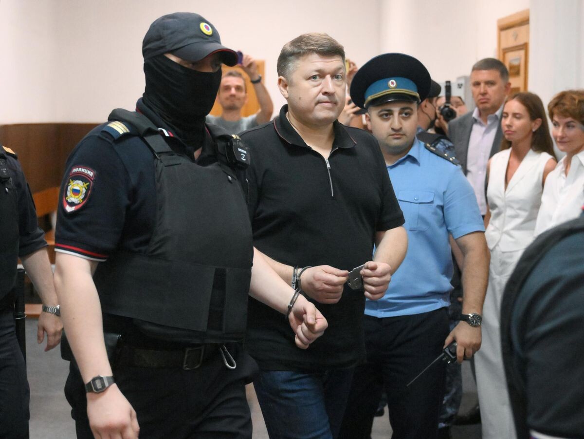    Бизнесмен Сергей Бородин в Басманном суде Москвы | © РИА Новости / Илья Питалев