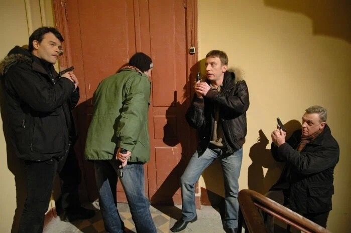 «Улицы разбитых фонарей» и «Твин Пикс»: наивный романтизм 90-х как лекарство от бесконечного потока уведомлений и рилсов