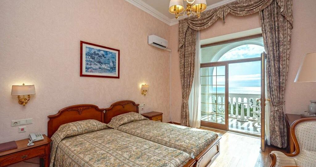 В курортном комплексе «Сосновая Роща» (Гаспра) действует предложение для дневного отдыха с гастрономическим депозитом